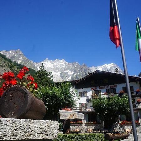 Hotel Aiguille Noire Courmayeur Exterior photo