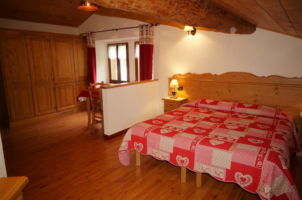 Hotel Aiguille Noire Courmayeur Room photo