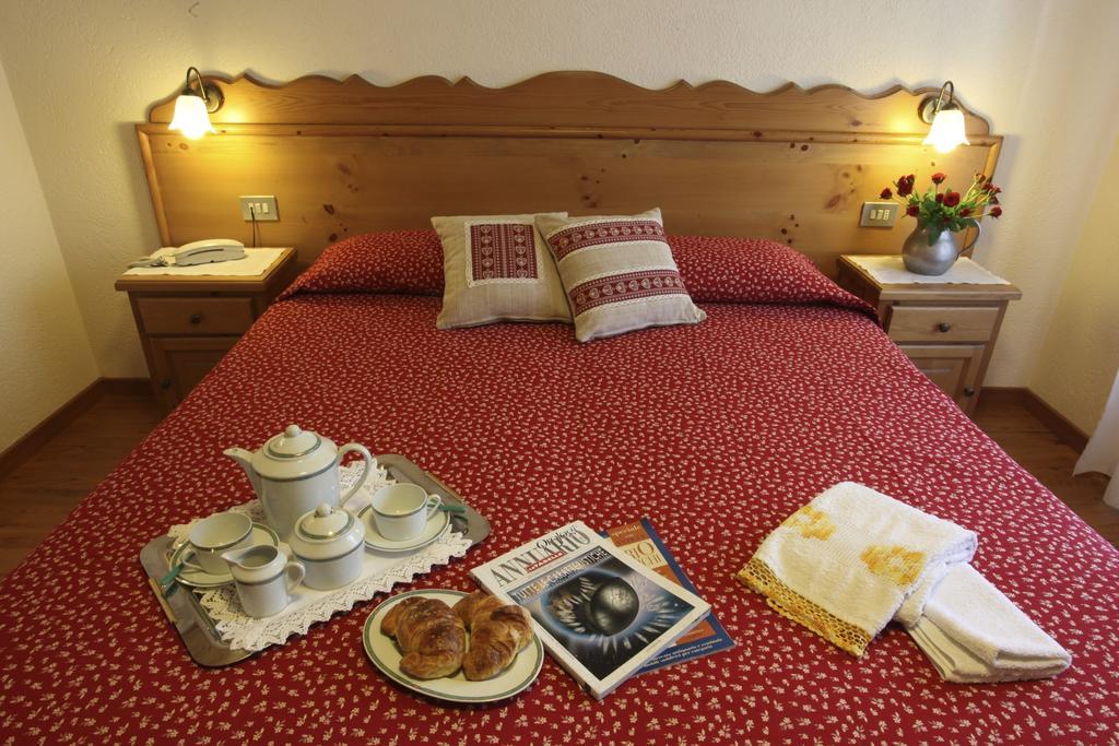 Hotel Aiguille Noire Courmayeur Room photo